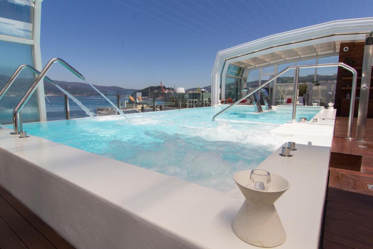 Gran Hotel Nagari Boutique & Spa Vigo Exteriér fotografie The rooftop pool