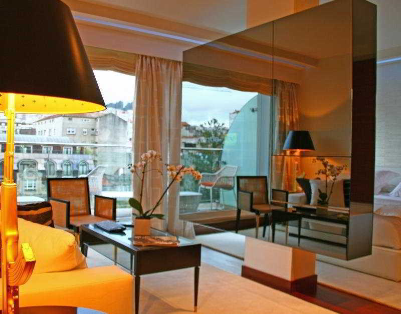 Gran Hotel Nagari Boutique & Spa Vigo Interiér fotografie A room at the hotel