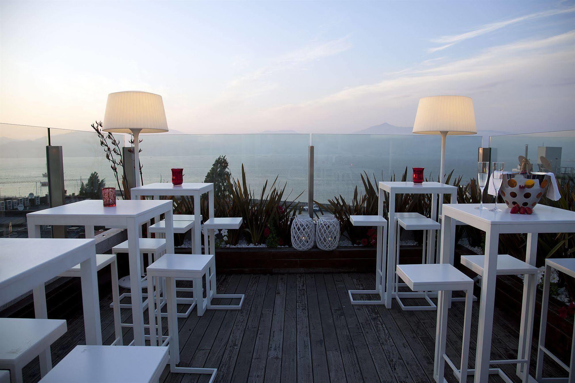 Gran Hotel Nagari Boutique & Spa Vigo Exteriér fotografie The Sky Bar