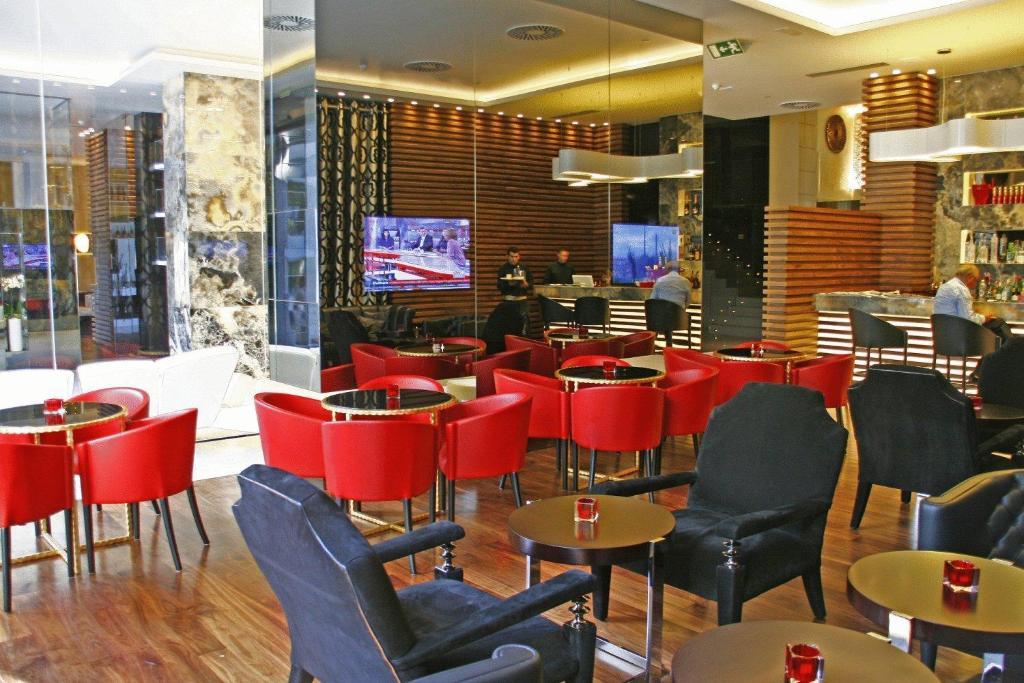 Gran Hotel Nagari Boutique & Spa Vigo Restaurace fotografie The lounge at the airport