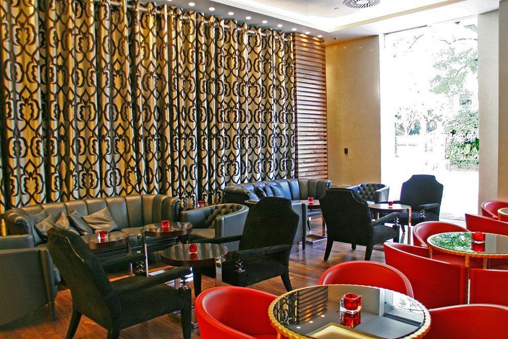 Gran Hotel Nagari Boutique & Spa Vigo Restaurace fotografie The lobby of the hotel